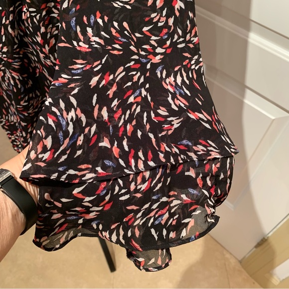 WHBM. Flowy black  w/scattered print boho dress. Double layered bell sle… - Picture 4 of 10